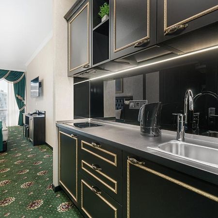אודסה Arcadia City Apartments מראה חיצוני תמונה