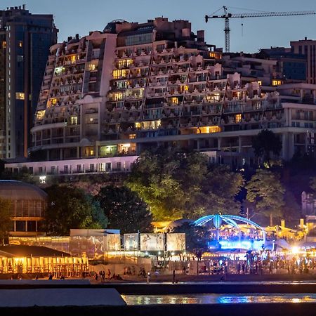 אודסה Arcadia City Apartments מראה חיצוני תמונה